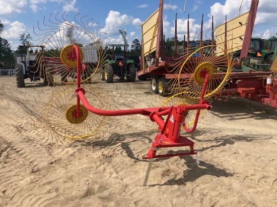 Grizzly 3pt. 4 Wheel Hay Rake