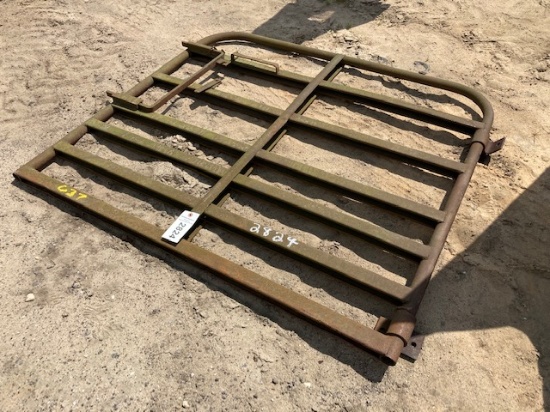 Apx. 4' Gate