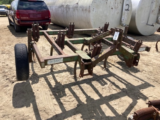 KMC 7 Shank Chisel Plow