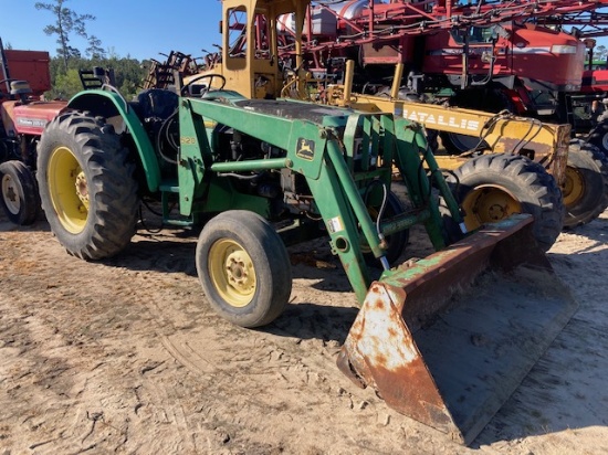 John Deere 5200 Tractor w/ Loader
