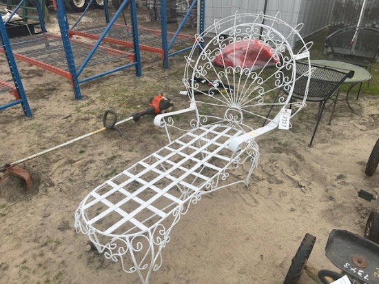 White Iron Lawn Chair