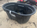 100 Gallon Rubbermaid Poly Water Tank