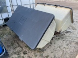 Set Of Kinze Fertlizer Hoppers