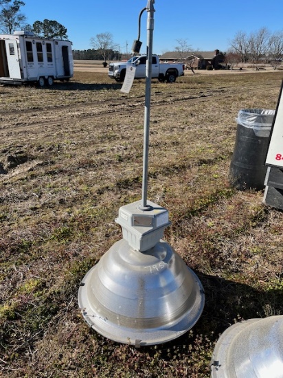 (1) Misc. Shop Light