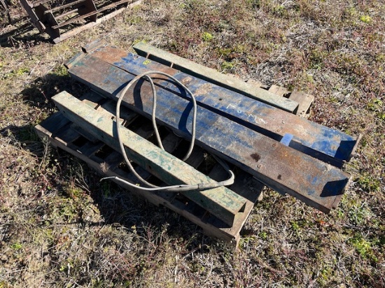 Set Of Scales For Tobacco Harvester