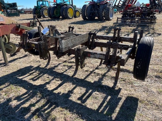 7 Shank Chisel Plow