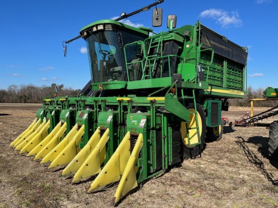John Deere 9986 Cotton Picker