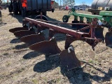 IH 5 Bottom Plow