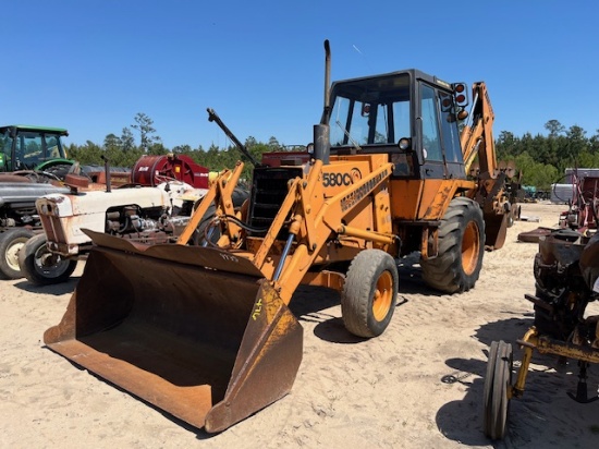 Case 580C Backhoe 2WD