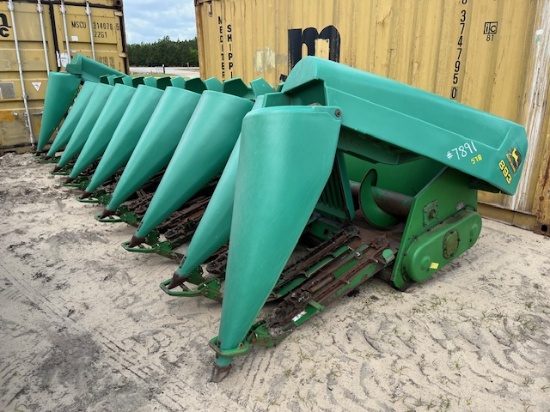 John Deere 893 Corn Head