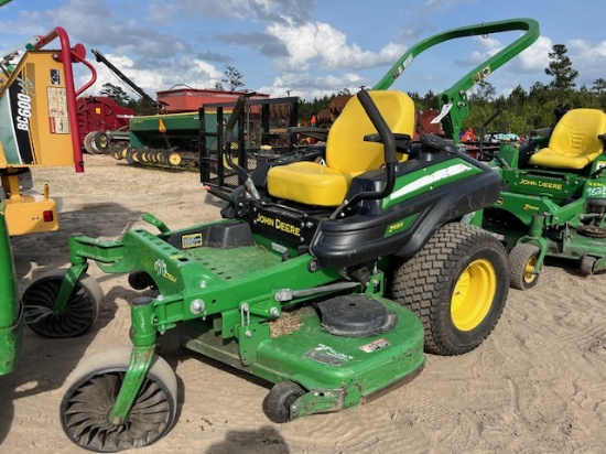 John Deere Z915E Mower