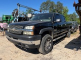 2004 Chevrolet 2500HD Black Truck