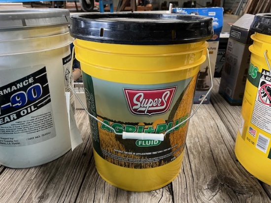 (1) 5 Gallon Bucket Of Super S Agri + Plus Hydraulic Fluid