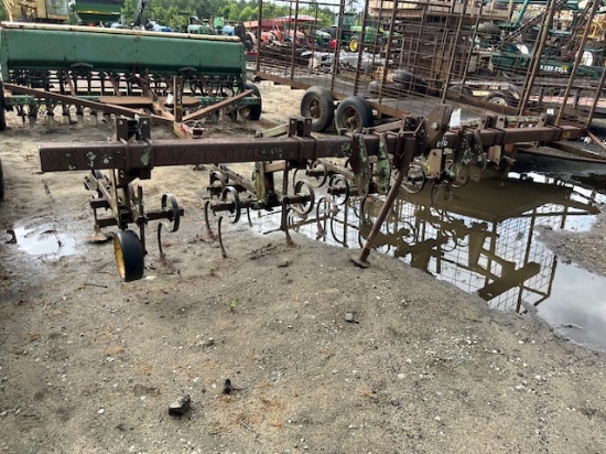 John Deere 4RW Cultivator