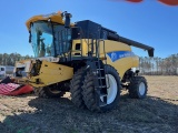 New Holland CR9040 Combine