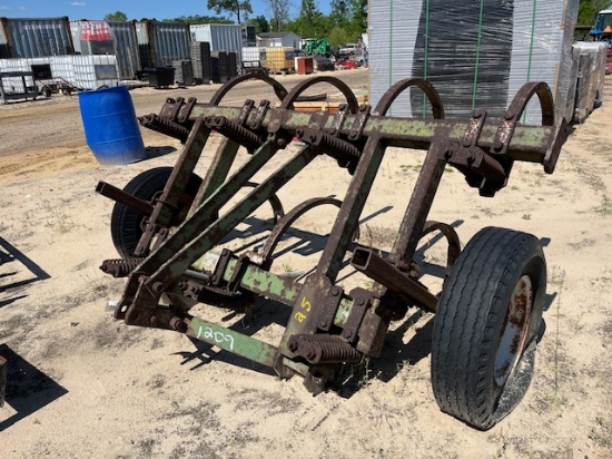 KMC 3pt 2 Bar 7 Shank Chisel Plow