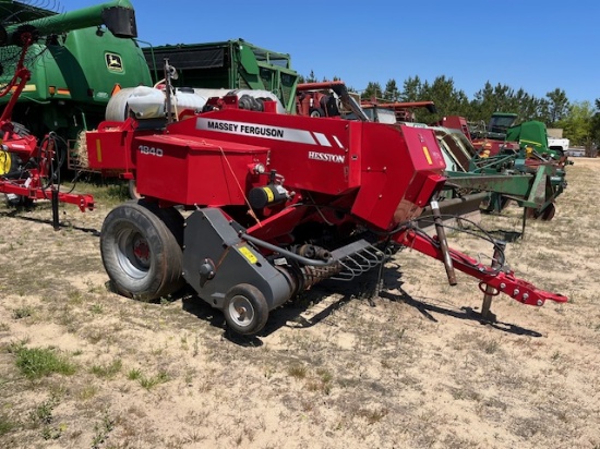Massey Ferguson Hesston 1840 Inline Baler