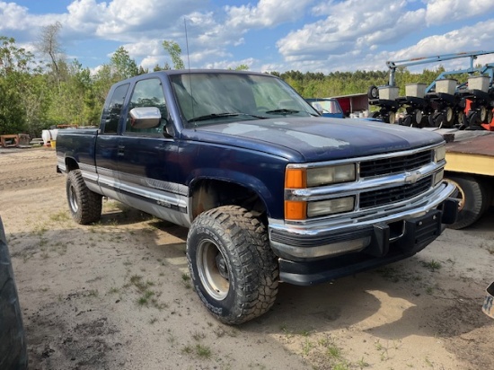 1994 Chevy 1500 w/ Diesel Engine