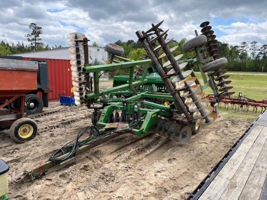 John Deere 637 Disk Harrow
