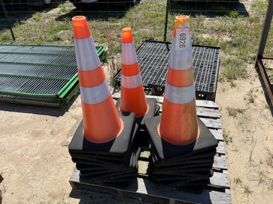 Apx (25) Saftey Cones