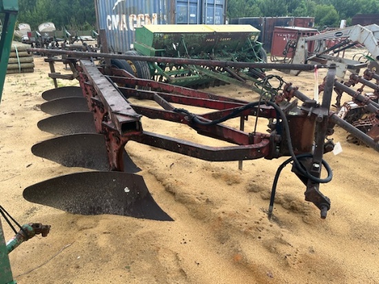 IH 3pt 5 Bottom Plow