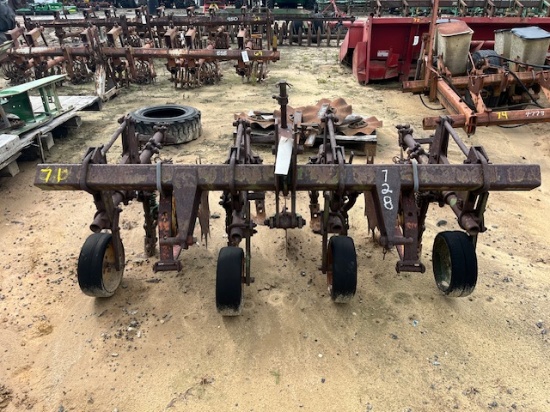 John Deere 2RW Cultivator