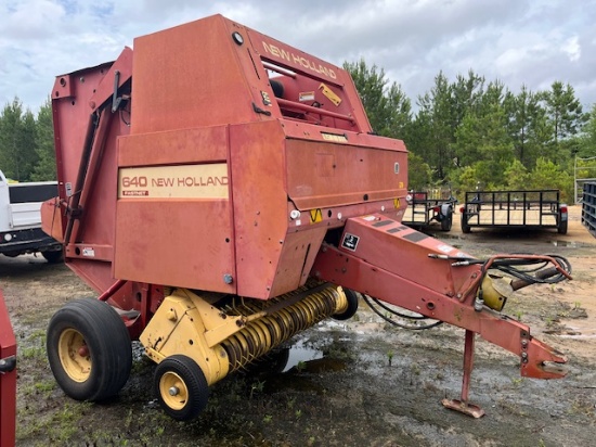 New Holland 640 Fastnet Baler