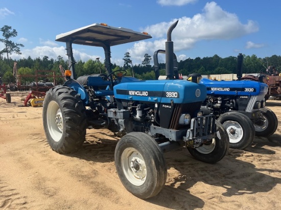 New Holland Ford 3930 Tractor 2WD