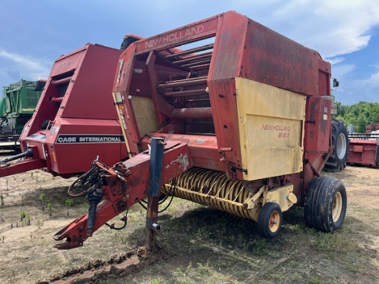 New Holland 853 Baler