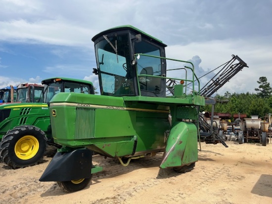 John Deere 6000 HiBoy Sprayer