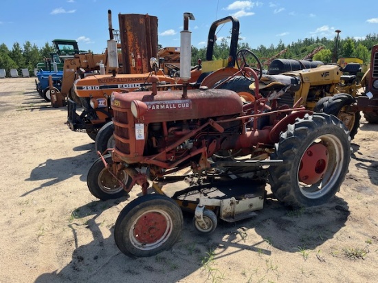 IH Farmall Cub Tractor w/ Belly Mower