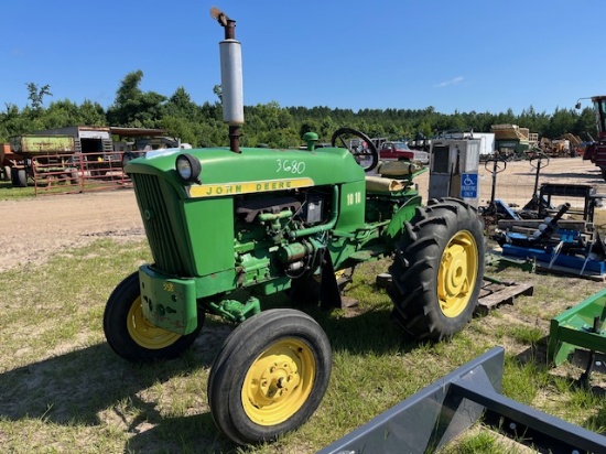 John Deere 1010 Tractor