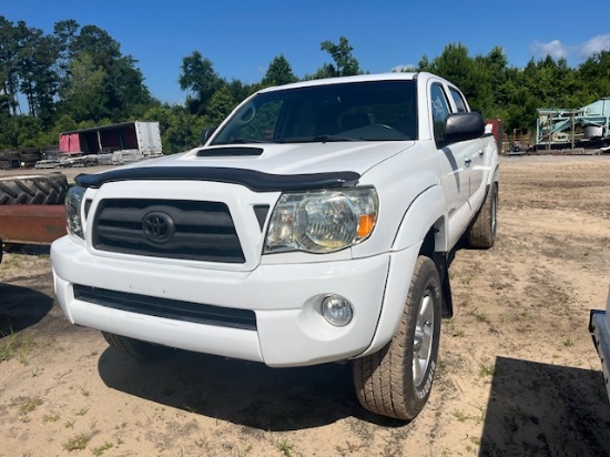 2005 Toyota Tacoma Truck