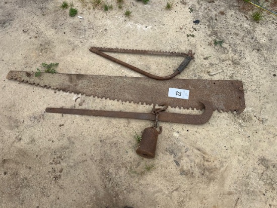 Saw Blade & Scale