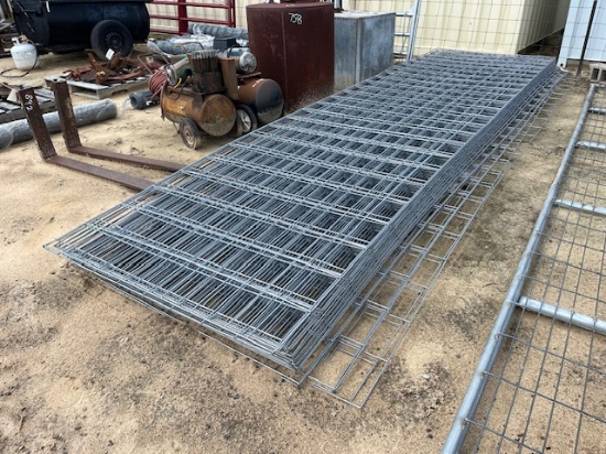 Apx (25) Wire Fence Panels