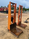 (1) Orange Material Lift