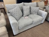 Gray Love Seat w/ Decrotive Pillows