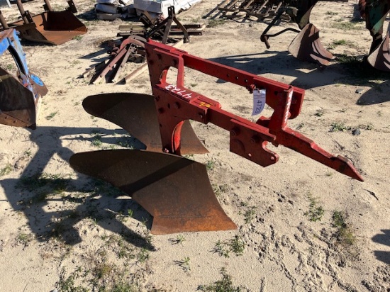 IH 2 Bottom Plow