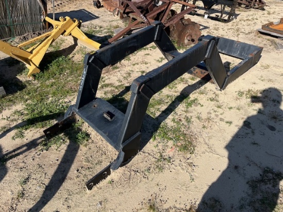 Ford / New Holland 8000 Series Front Tank Bracket