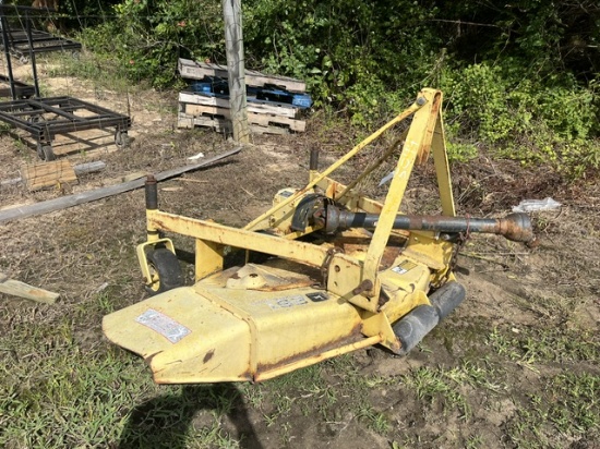 John Deere 261 Grooming Mower