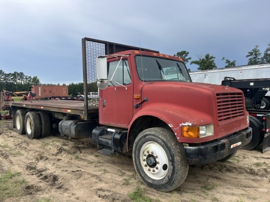 1992 International 4000 Series Flatbed Truck
