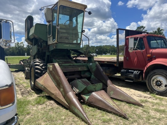 John Deere 55 Combine & Heads
