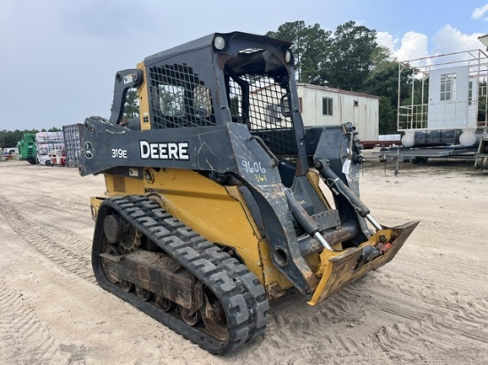 Deere 319E Skid Steer