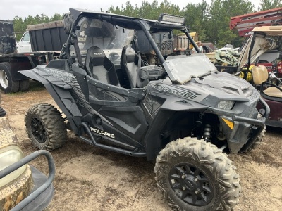 Polaris RZR Turbo UTV