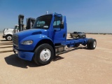 (X) 2004 FREIGHTLINER S/A BUSINESS CLASS M2 CAB/CHASSIC TRUCK VIN: 1FVACXDJ