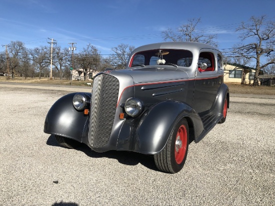 (X) 1936 CHEVROLET 2-DOOR SEDAN P/B 350 V-8 GAS ENGINE, 700R4 AUTO TRANS.,