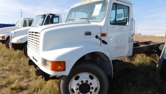 (1481012) (X) 2001 INTERNATIONAL 4700 S/A CAB & CHASSIS, 254" WB, VIN- 1HTSCAAM61H381012, P/B DT466E