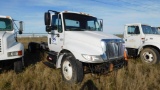 (1434239) (X) 2006 INTERNATIONAL 4300SBA S/A CAB & CHASSIS, 205