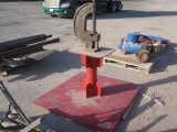 Located in YARD 9 - Odessa, TX  (9-32) WEATHERFORD TYPE C PIPE VISE W/ STAND (24