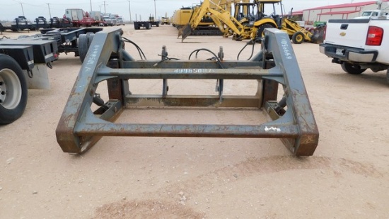 Located in YARD 1 - Midland, TX (1689) PIPE GRAPPLE FORKS F/ IT 38G CAT FORKLIFT
